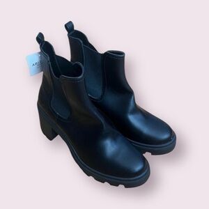 NWT ARIZONA Black Memory Foam Ankle Boots